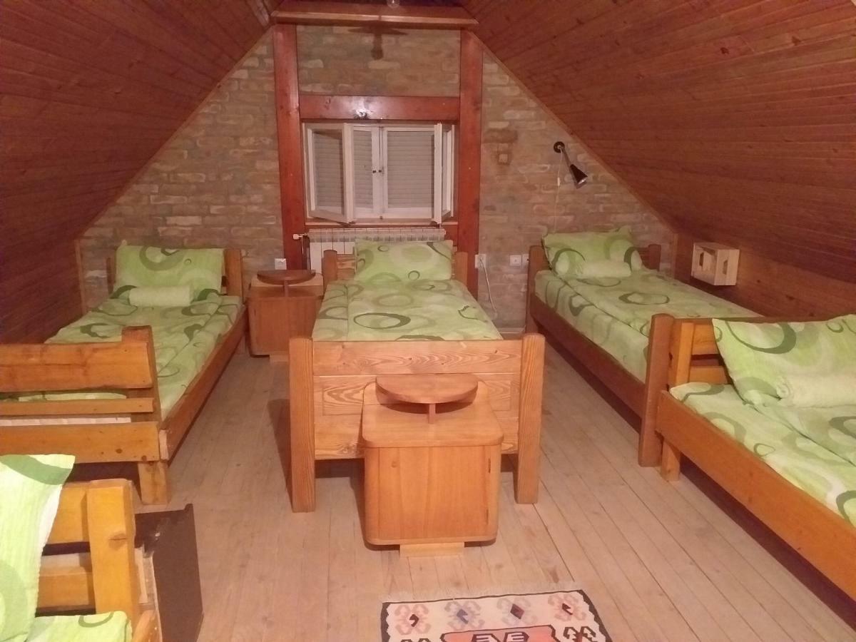 Lodging Vidmar Sremski Karlovci Buitenkant foto
